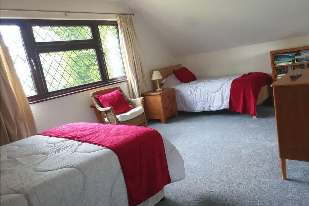 Ashwood Holiday Cottage. Ашфорд Екстериор снимка